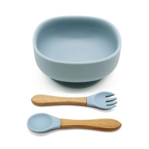 Set hranire bebe din silicon, 1 bol cu ventuza, lingurita si furculita din silicon cu maner din bambus, anti-alunecare, diversificare, fara alergeni, dusty blue